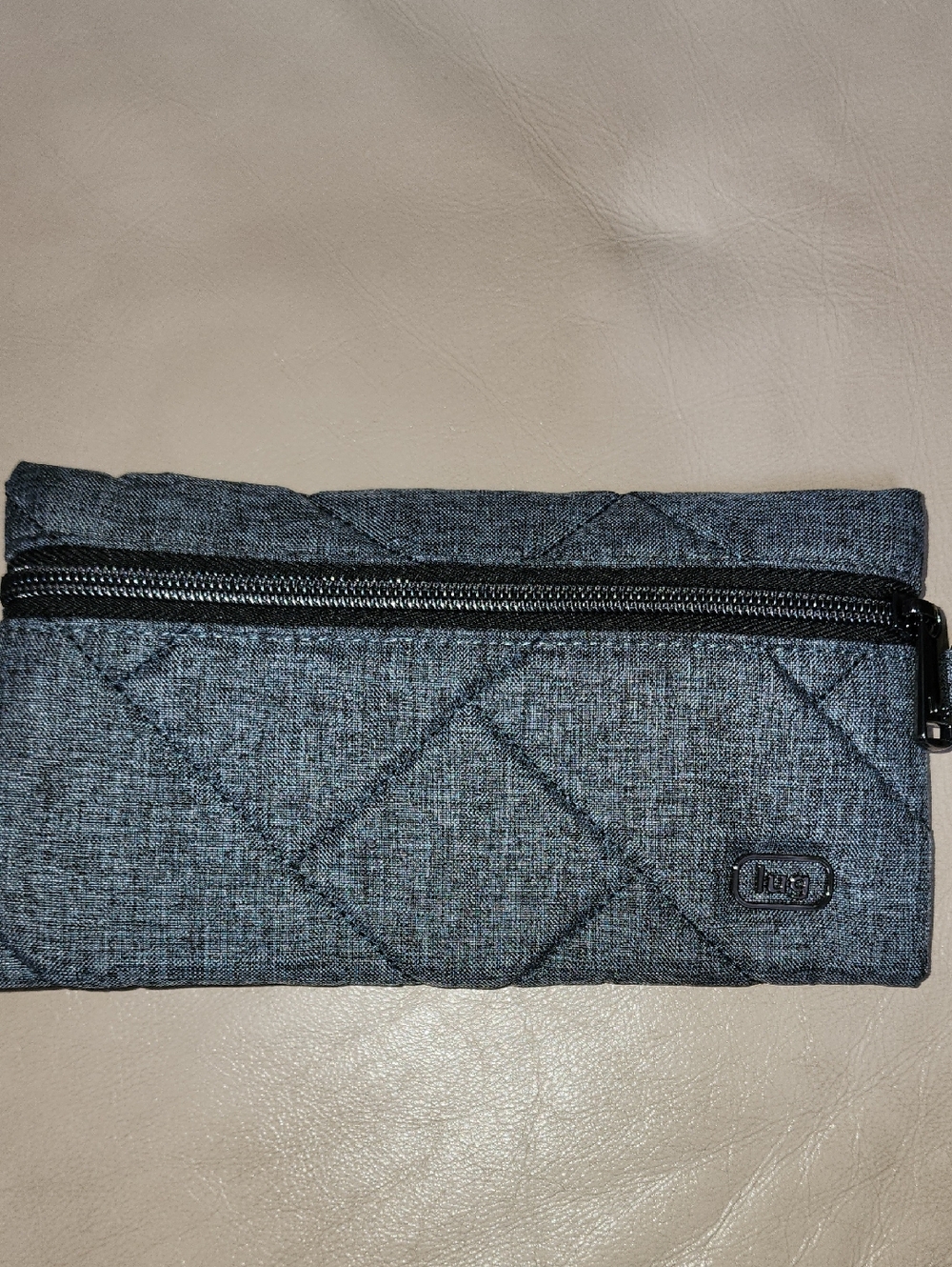 Lug Women's Gray Quilted Saunter Tote & Sway Wristlet Preowned - Picture 12 of 13